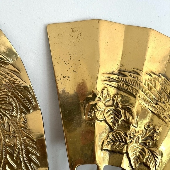 Brass wall fans dragon decor set of 2 - Picture 4 of 6